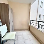 A 100 M Des Plages Rue De Provence * Сен-Рафаель