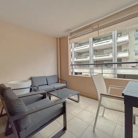 Apartment A 100 M Des Plages Rue De Provence Saint-Raphael (Var)