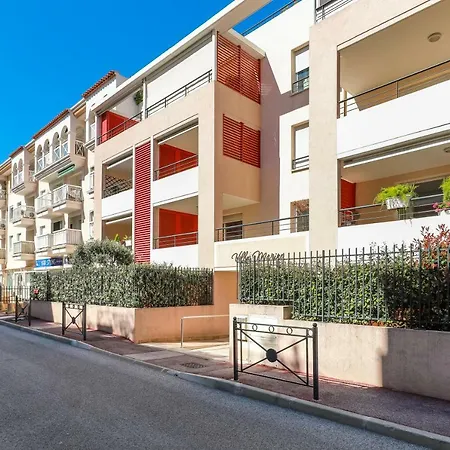 A 100 M Des Plages Rue De Provence Apartmán