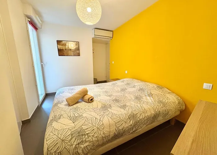 A 100 M Des Plages Rue De Provence Apartment Saint-Raphaël