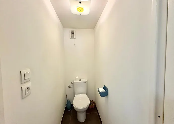 A 100 M Des Plages Rue De Provence * Saint-Raphaël