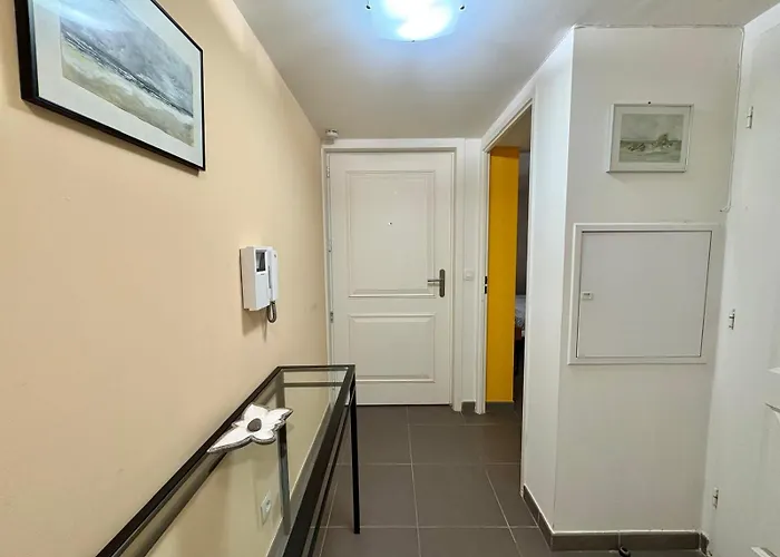 A 100 M Des Plages Rue De Provence