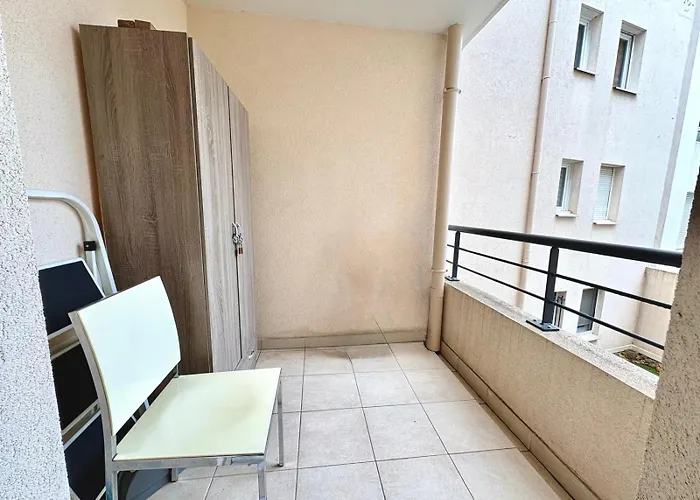 A 100 M Des Plages Rue De Provence * Saint-Raphaël